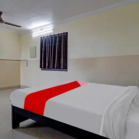 Hotel Oyo Flagship Ak Grand